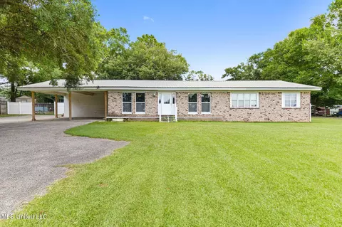 14900 Angela Dr, Gulfport, MS 39503