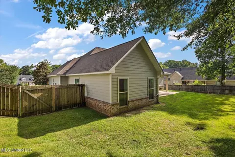 Exterior - 311 E Brandon Ct, Brandon, MS 39042 photo 5 of 7