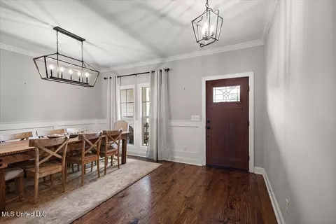 Entry Way - 311 E Brandon Ct, Brandon, MS 39042 photo 1 of 8