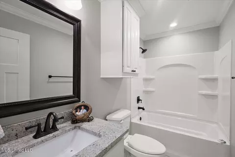 Bath - 311 E Brandon Ct, Brandon, MS 39042 photo 5 of 5