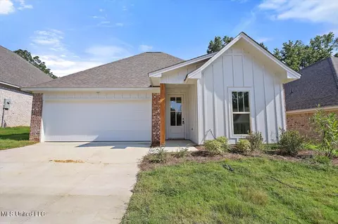 107 Hyde Park Dr, Brandon, MS 39042