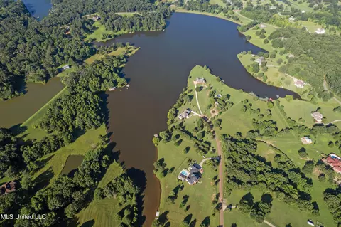 Lake Crest Place, Flora, MS 39071 photo 6