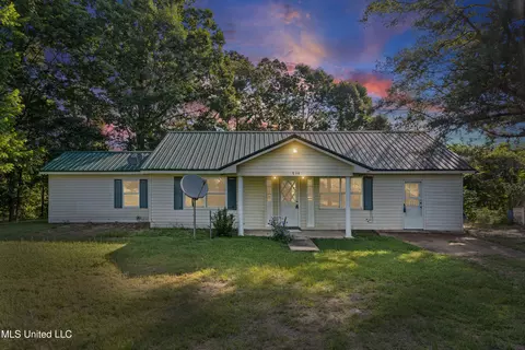 716 Allen Corner Rd, Lamar, MS 38642