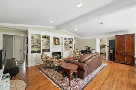 Living - 611 W Second Ave, Wiggins, MS 39577 photo 2 of 2