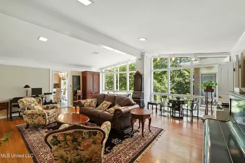 Living - 611 W Second Ave, Wiggins, MS 39577 photo 1 of 2