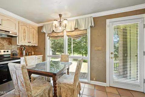 Dining - 611 W Second Ave, Wiggins, MS 39577 photo 1 of 2