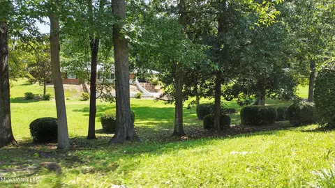 Exterior - 611 W Second Ave, Wiggins, MS 39577 photo 10 of 14