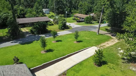 View/Area - 611 W Second Ave, Wiggins, MS 39577 photo 1 of 3