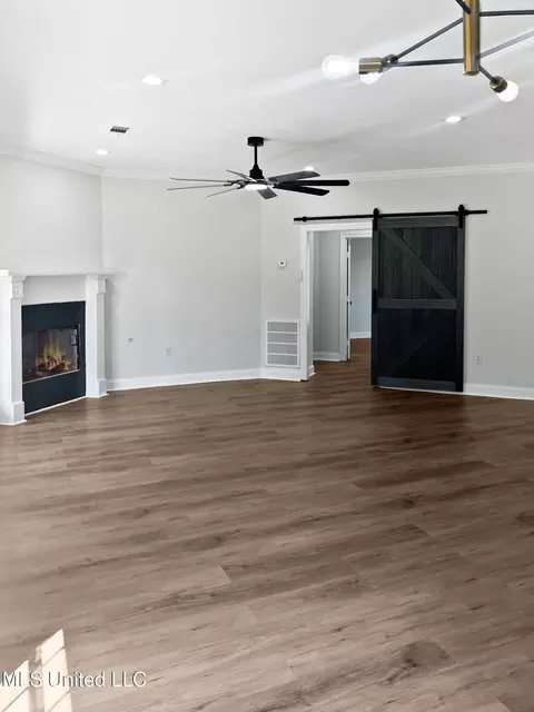 111 Carriage Ln, Florence, MS 39073 photo 3