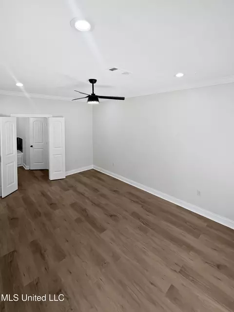 111 Carriage Ln, Florence, MS 39073 photo 5