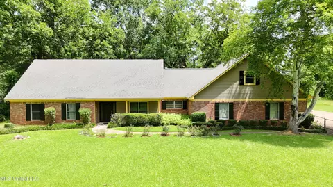 1920 W County Line Rd, Ridgeland, MS 39157