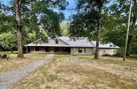 130 Nevels Dr, Florence, MS 39073