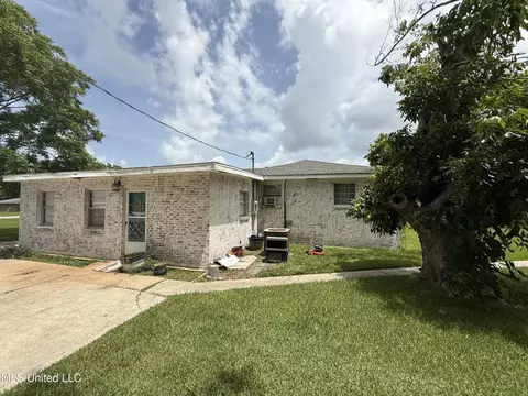 Exterior - 5132 Mitchell Rd, Long Beach, MS 39560 photo 6 of 8