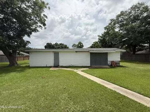 Exterior - 5132 Mitchell Rd, Long Beach, MS 39560 photo 7 of 8