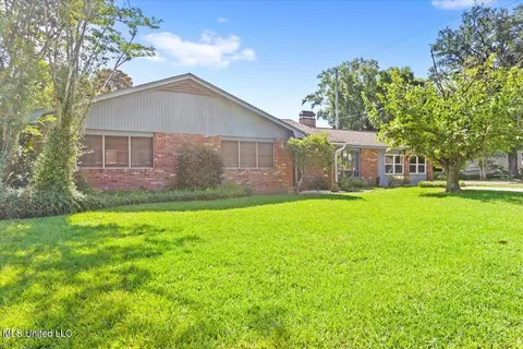 400 Linda Dr, Biloxi, MS 39531