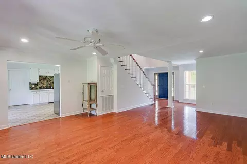 Living - 3521 Utah Rd, Lena, MS 39094 photo 1 of 3