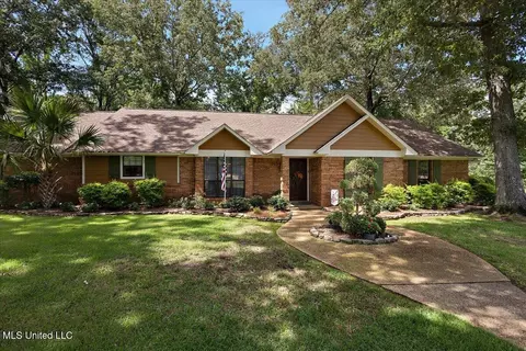 117 Richmond Dr, Brandon, MS 39042