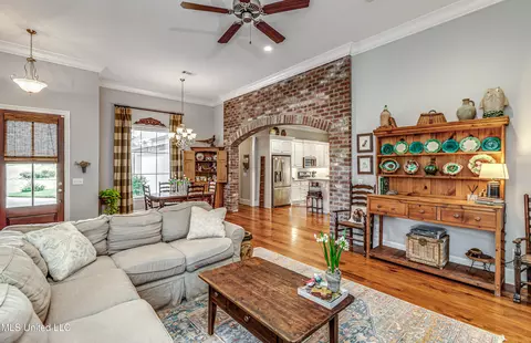 262 Falls Xing, Madison, MS 39110 photo 16