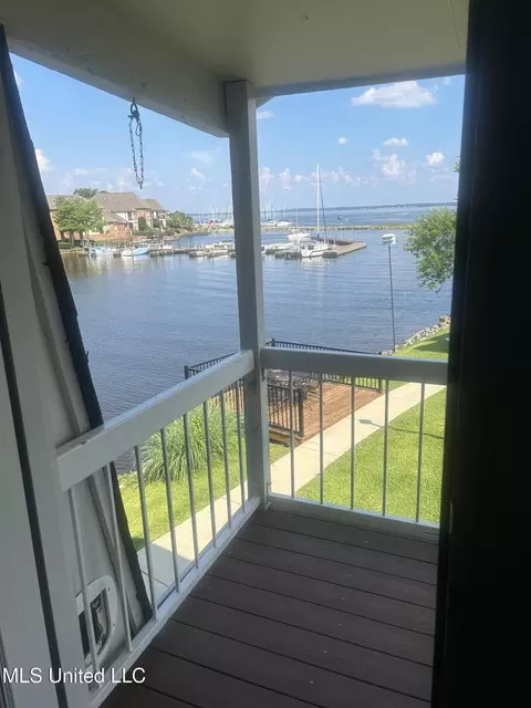 550 Post Rd #806, Ridgeland, MS 39157