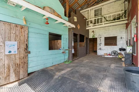 Exterior - 1104 Old Highway 24 Ext, Mccomb, MS 39648 photo 3 of 4