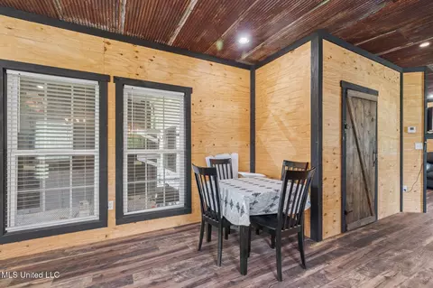 Dining - 1104 Old Highway 24 Ext, Mccomb, MS 39648 photo 1 of 1