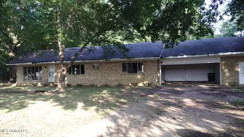 17576 Okahoma St, Coffeeville, MS 38922