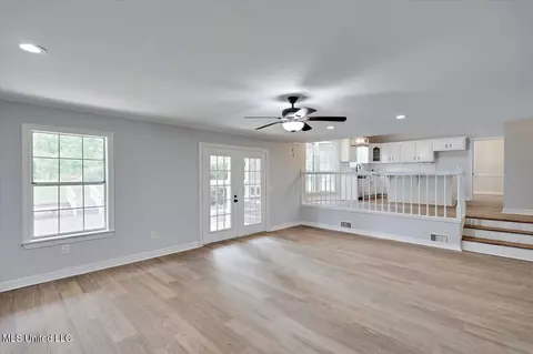 Living - 10025 Springridge Rd, Terry, MS 39170 photo 5 of 7