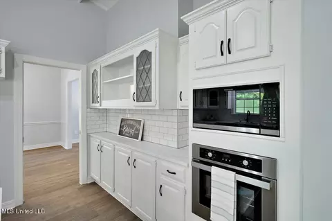 Kitchen - 10025 Springridge Rd, Terry, MS 39170 photo 1 of 2