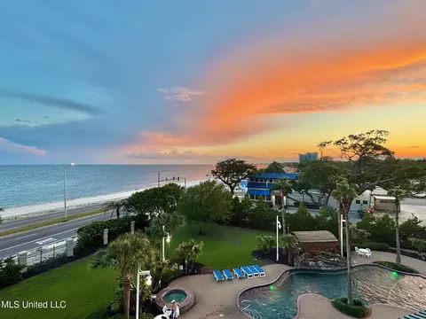 2668 Beach Blvd #405, Biloxi, MS 39531