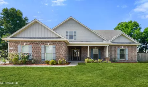 460 Venito Dr, Biloxi, MS 39531