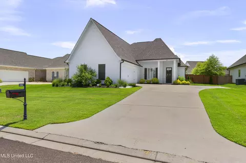 104 Bridge Water Loop, Madison, MS 39110