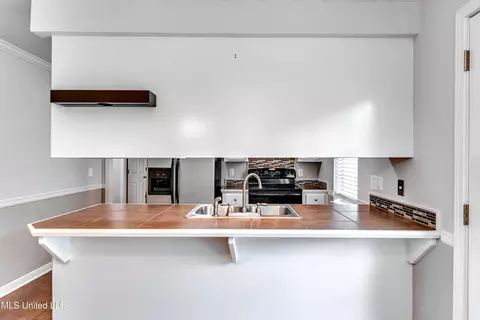 Kitchen - 166 Cedar Spring Cir, Pearl, MS 39208 photo 1 of 7