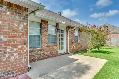 Exterior - 166 Cedar Spring Cir, Pearl, MS 39208 photo 7 of 12