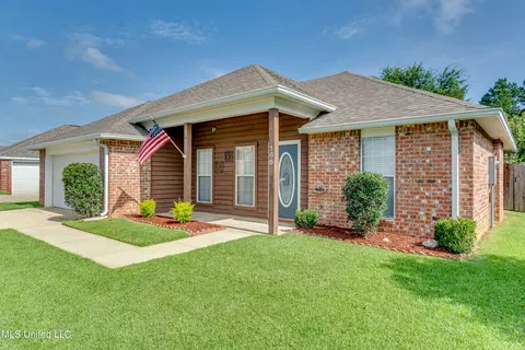 Exterior - 166 Cedar Spring Cir, Pearl, MS 39208 photo 2 of 12