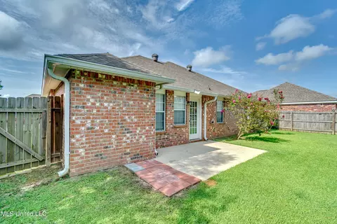 Exterior - 166 Cedar Spring Cir, Pearl, MS 39208 photo 8 of 12