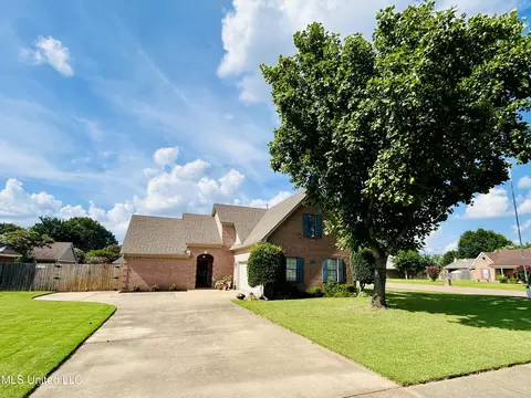 7142 Emily Ln, Olive Branch, MS 38654