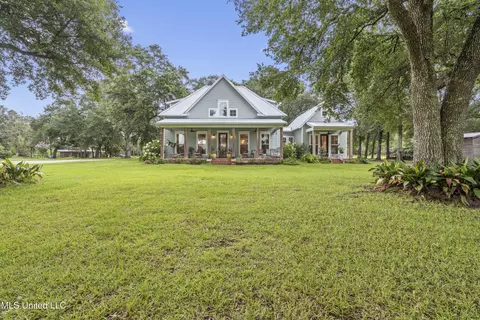10000 Cherokee Rose Rd, Vancleave, MS 39565