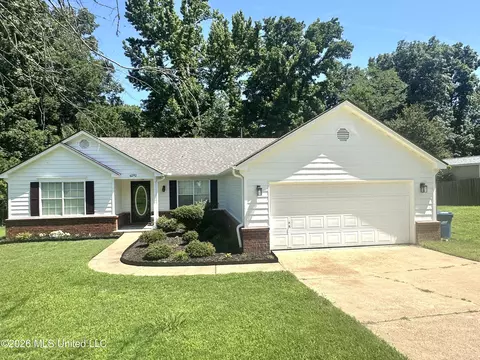 4292 E Starlanding Rd, Nesbit, MS 38651
