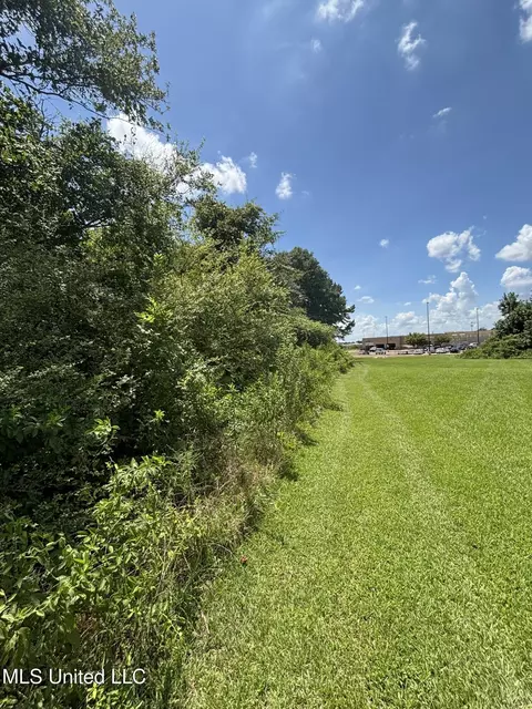 5846 Terry Rd, Byram, MS 39272 photo 3