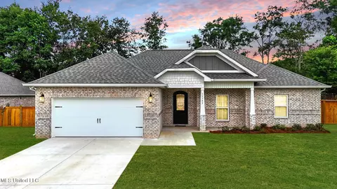 13589 Deer Field Dr, Gulfport, MS 39503