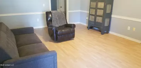 Living - 131 Cypress Dr, Madison, MS 39110 photo 1 of 1