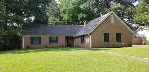 131 Cypress Dr, Madison, MS 39110