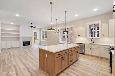 Living - 2593 River Ouse Dr, Hernando, MS 38632 photo 1 of 5