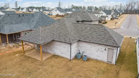Exterior - 2593 River Ouse Dr, Hernando, MS 38632 photo 10 of 11