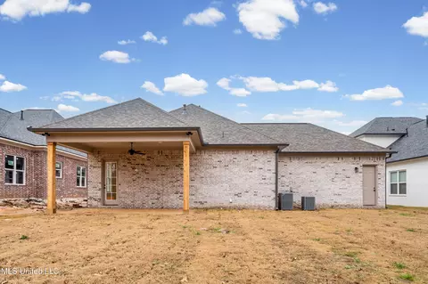 Exterior - 2593 River Ouse Dr, Hernando, MS 38632 photo 6 of 11