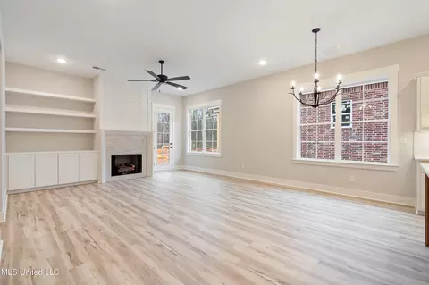 Living - 2593 River Ouse Dr, Hernando, MS 38632 photo 4 of 5
