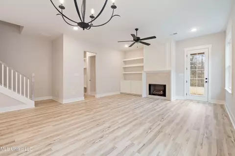 Living - 2593 River Ouse Dr, Hernando, MS 38632 photo 3 of 5