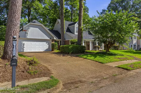 1018 Newland St, Jackson, MS 39211 photo 2