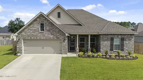 9355 Taylor Pl, Ocean Springs, MS 39564