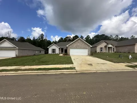 956 Riverside Ln, Pearl, MS 39208